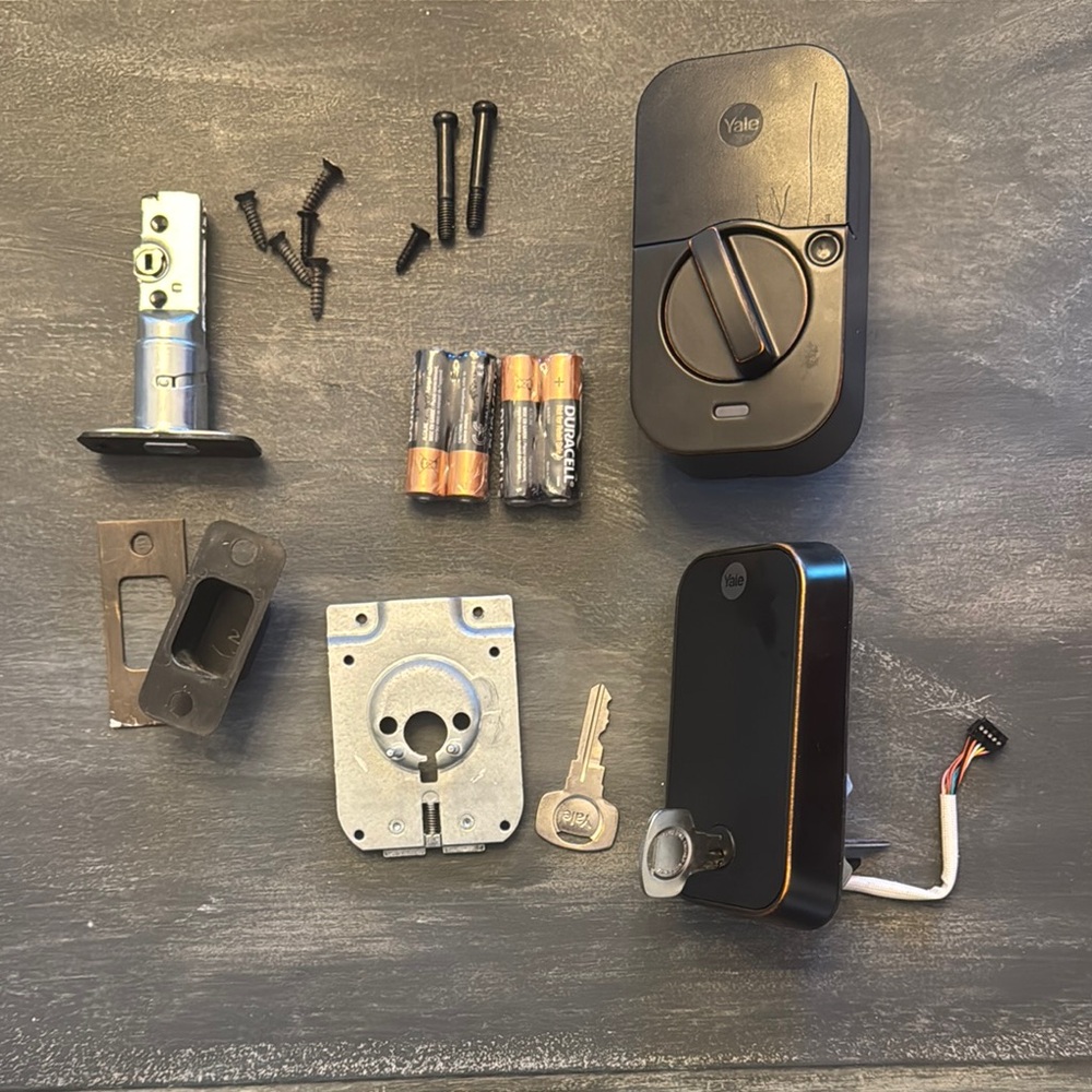 Yale Black Smart Lock Set